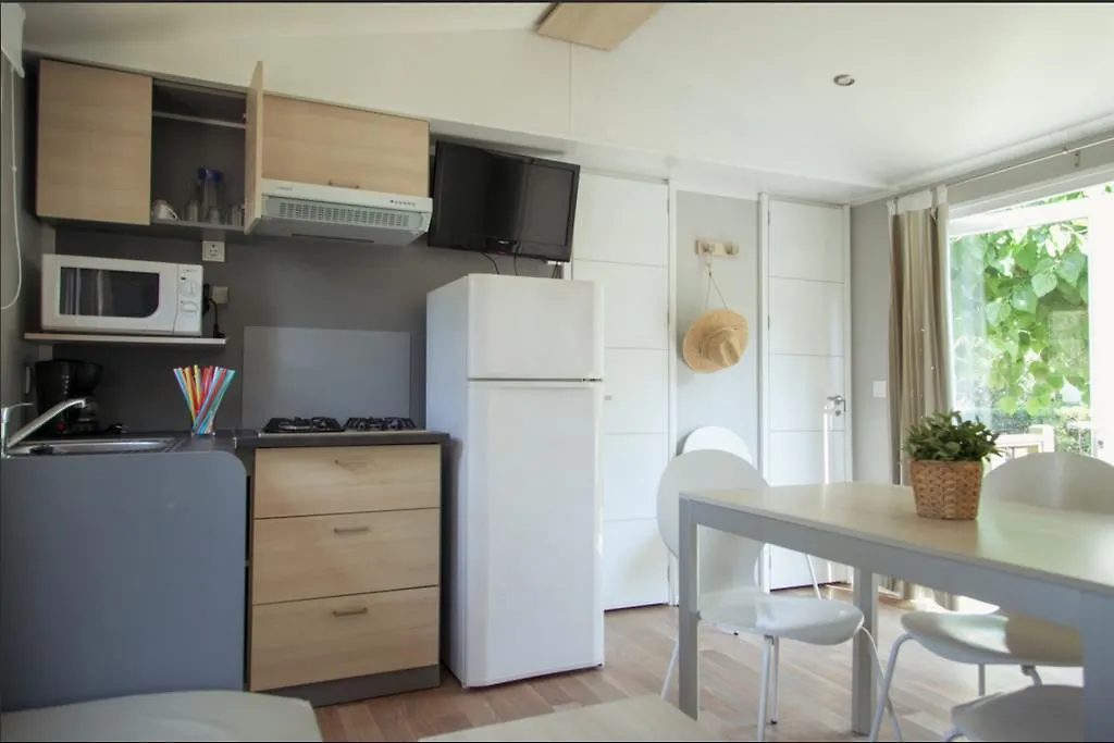 Camping Senia Tucan Lloret de Mar 2*,
